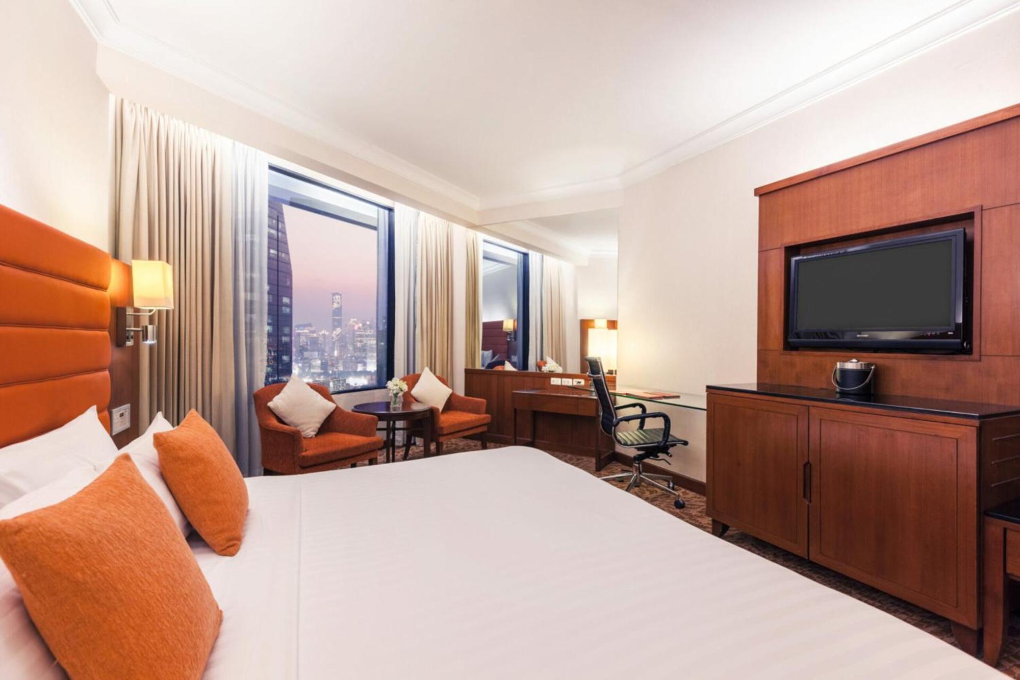 Superior Connecting Room