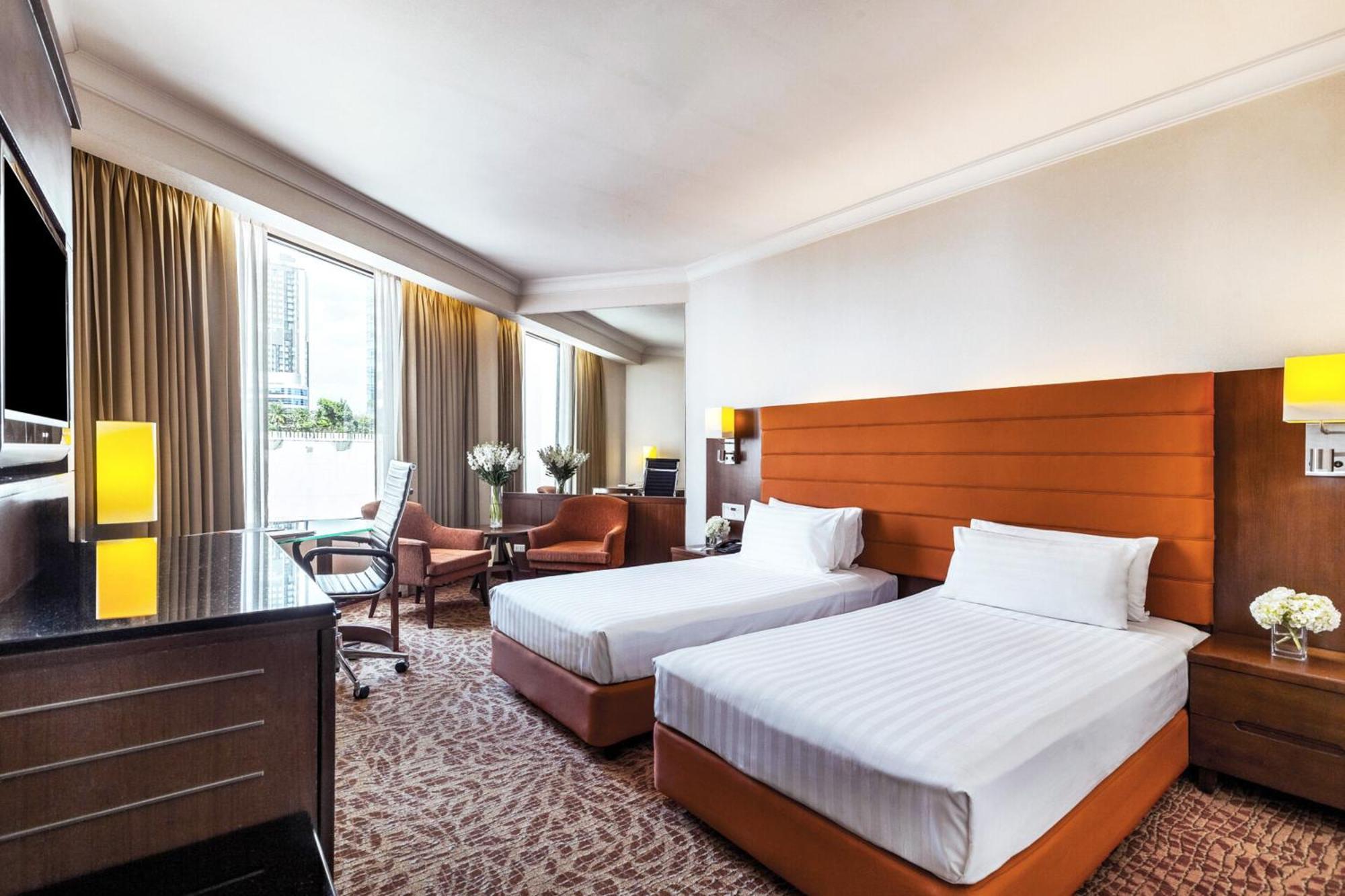 Superior Connecting Room